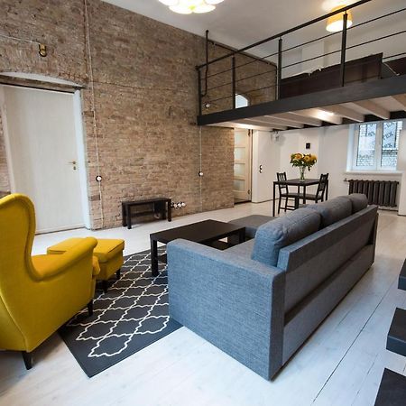 Stylish Studio Apartment In The Heart Of リガ エクステリア 写真